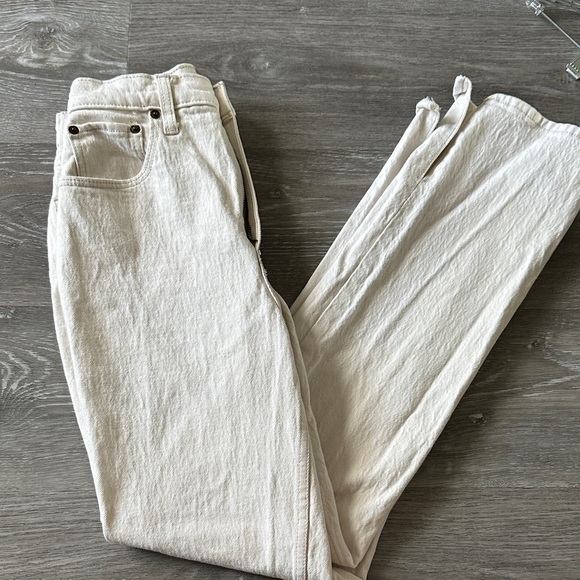Abercrombie & Fitch Women's Off-White 90’s Straight Leg Jeans - Picture 1 of 5